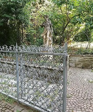 Farolfi Vallescura *